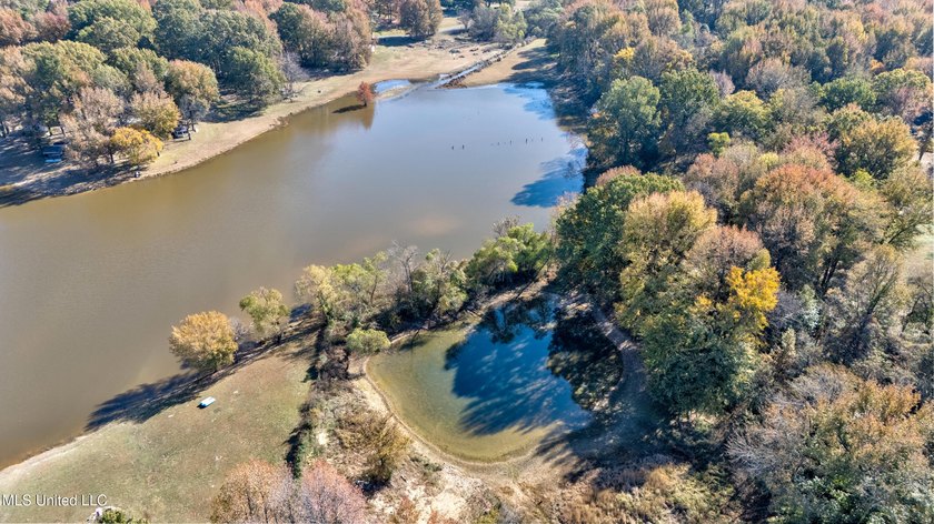 ***PRICE IMPROVEMENT***Discover your private oasis on this - photo 6