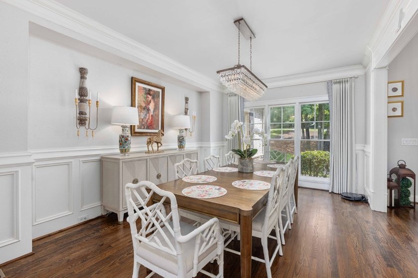 Welcome to your own private sanctuary in the highly desirable - photo 4