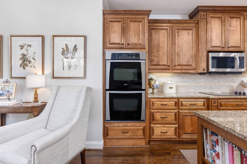 Welcome to your own private sanctuary in the highly desirable - photo 7