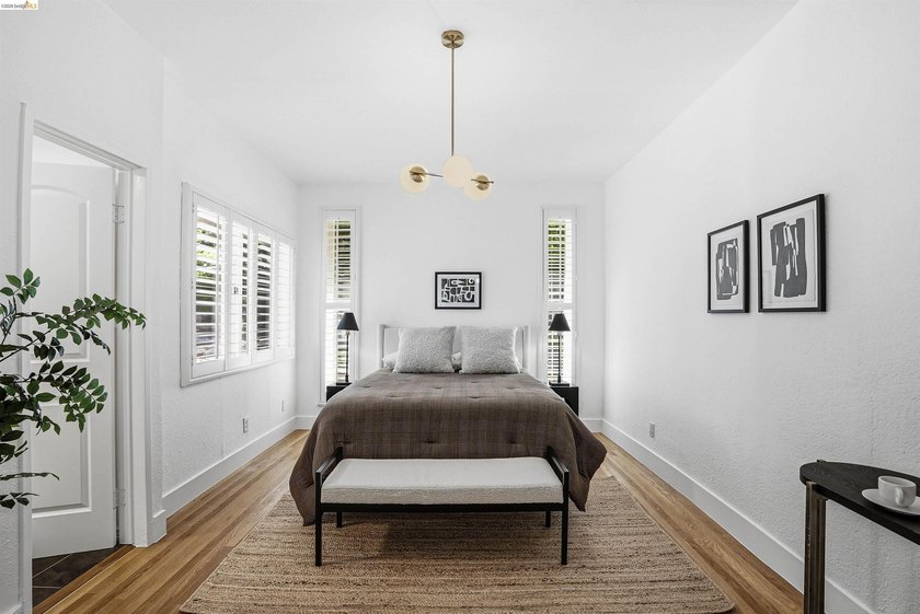 Located on the Piedmont side of Montclair, this 3-bedroom - photo 20