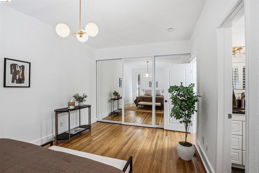 Located on the Piedmont side of Montclair, this 3-bedroom - photo 22