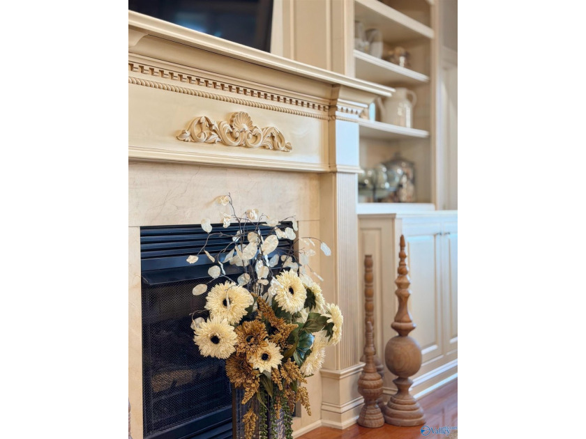 Elegantly appointed condo with breathtaking views of Pickwick - photo 12