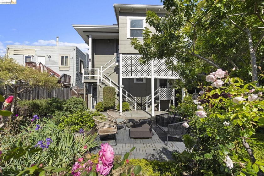 In the heart of the vibrant Rockridge corridor, two minutes from - photo 3