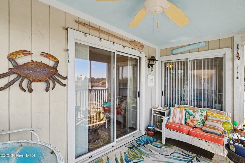 Turn-key 2BR/2BA end unit condo with stunning Intracoastal - photo 24