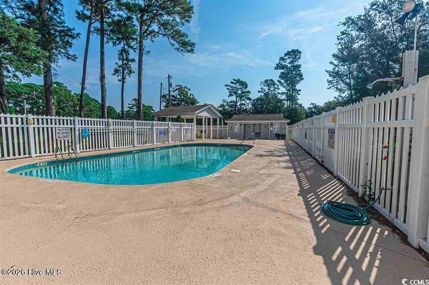 Turn-key 2BR/2BA end unit condo with stunning Intracoastal - photo 30