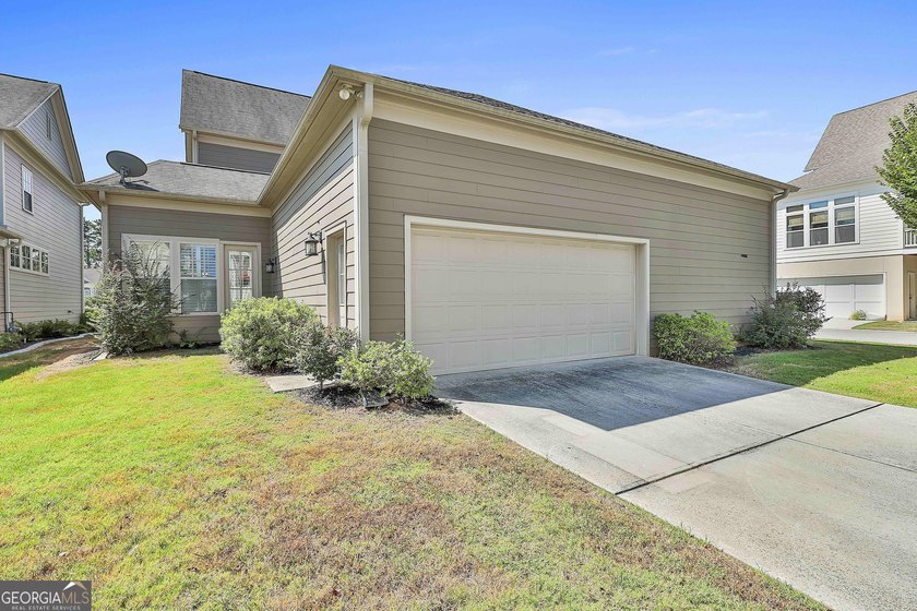 Enjoy peaceful lake and fountain park views directly from the - photo 32