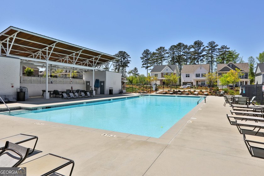 Enjoy peaceful lake and fountain park views directly from the - photo 33
