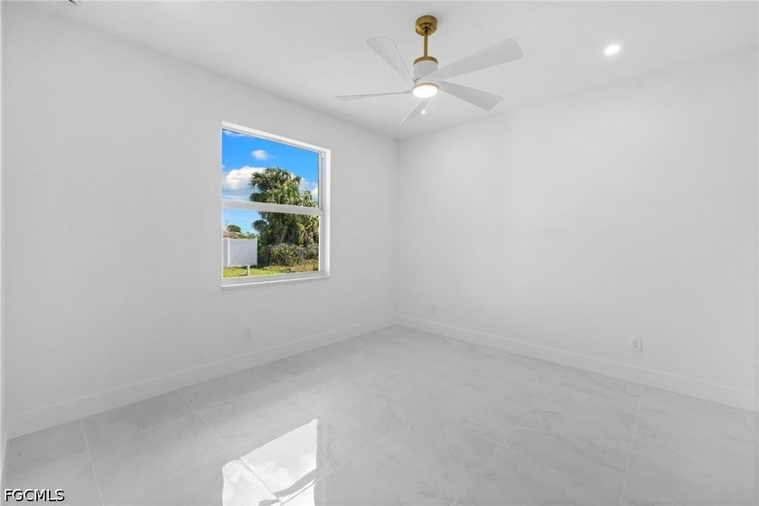 Up to $10,000 toward buyer's closing costs with an acceptable - photo 22