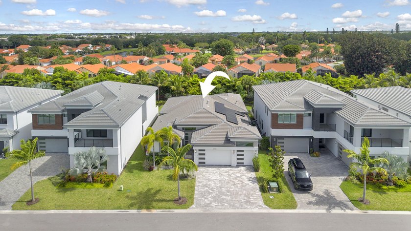 Located in the Bali Collection of Lotus Palm! This property is - photo 6
