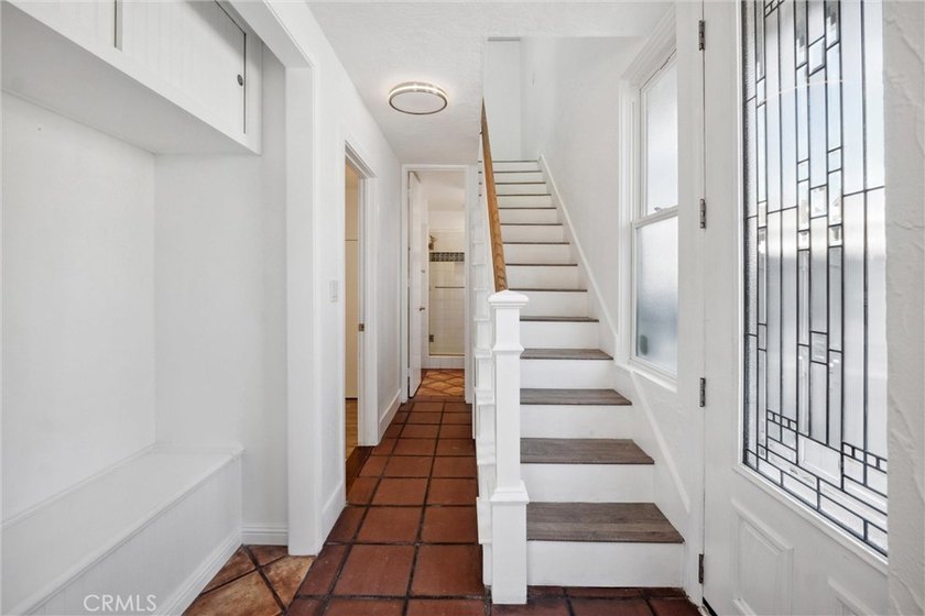 Welcome to this charming two-bedroom, two-bathroom home ideally - photo 8