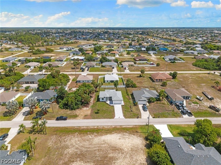 Up to $10,000 toward buyer's closing costs with an acceptable - photo 50