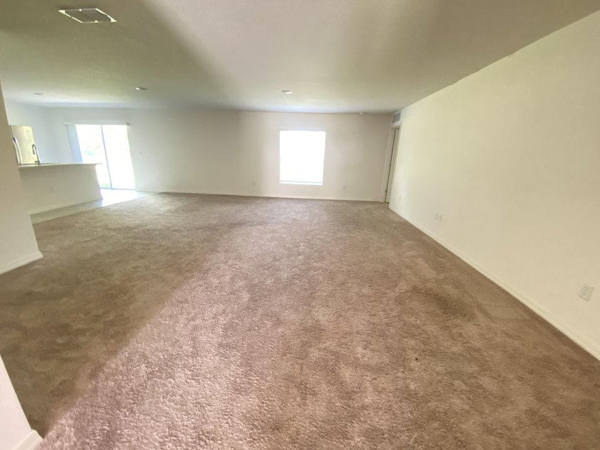 Fantastic newer CBS home located in Lakewood Park, large lot - photo 5