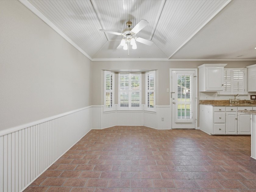 Nestled on over a third of an acre in a quiet cul-de-sac, this - photo 10