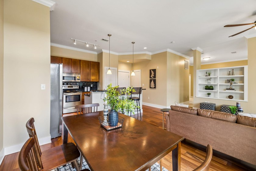 Beautifully updated 1-bedroom, 1-bath condo in downtown - photo 10