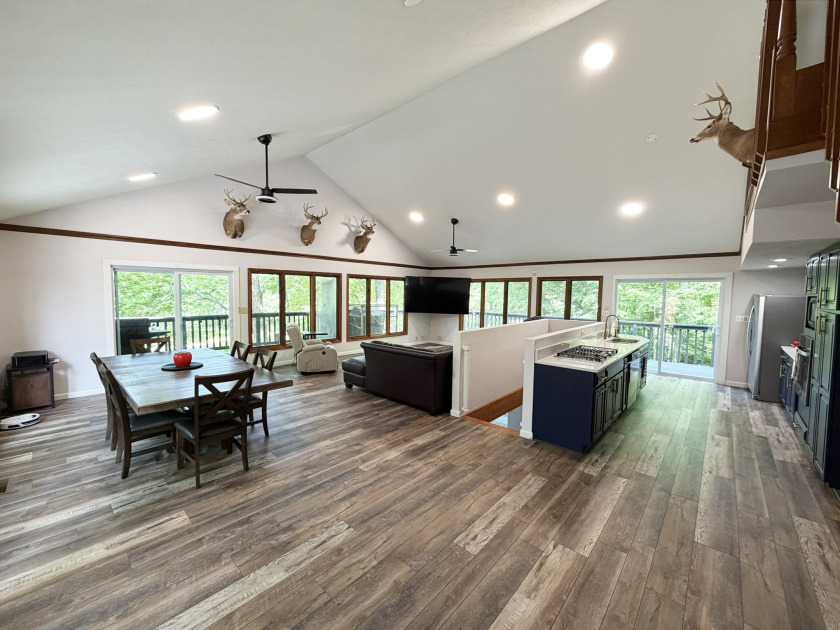 Waterfront 3 br 2.5 bath home - photo 9