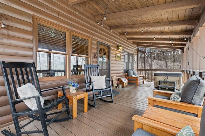 This charming cabin is the perfect opportunity for a primary - photo 5
