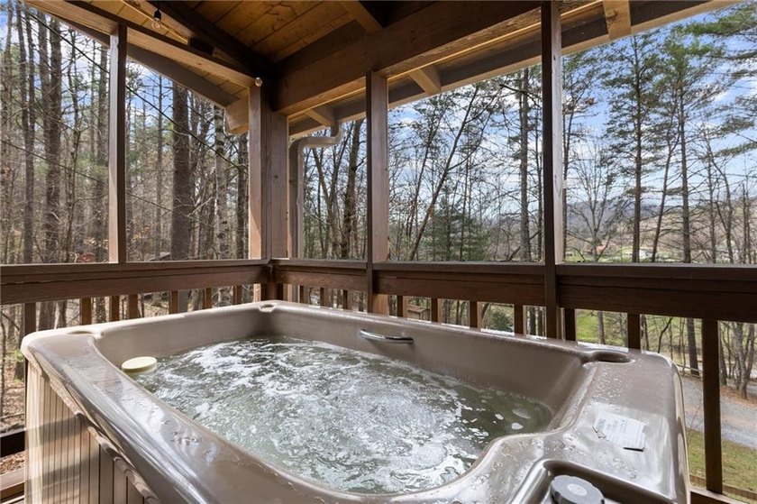This charming cabin is the perfect opportunity for a primary - photo 7