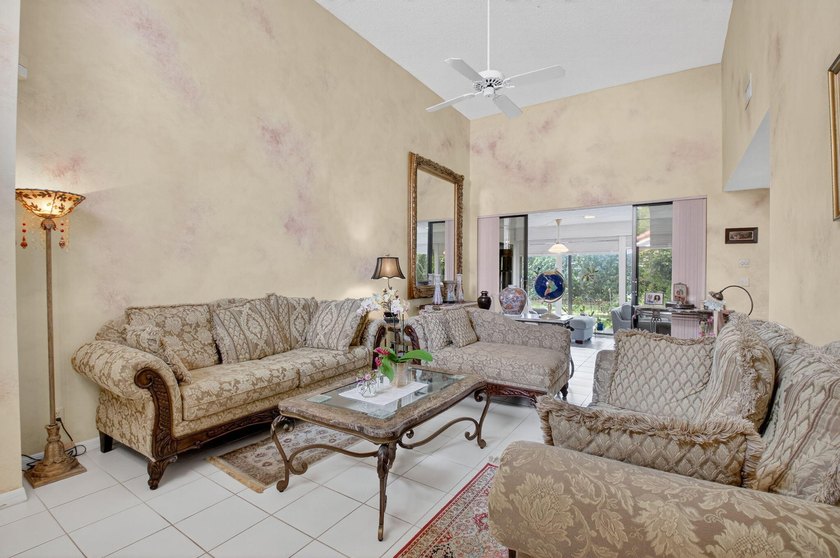 A Garden Lover's Dream Villa! Surrounded by scenic garden views - photo 9