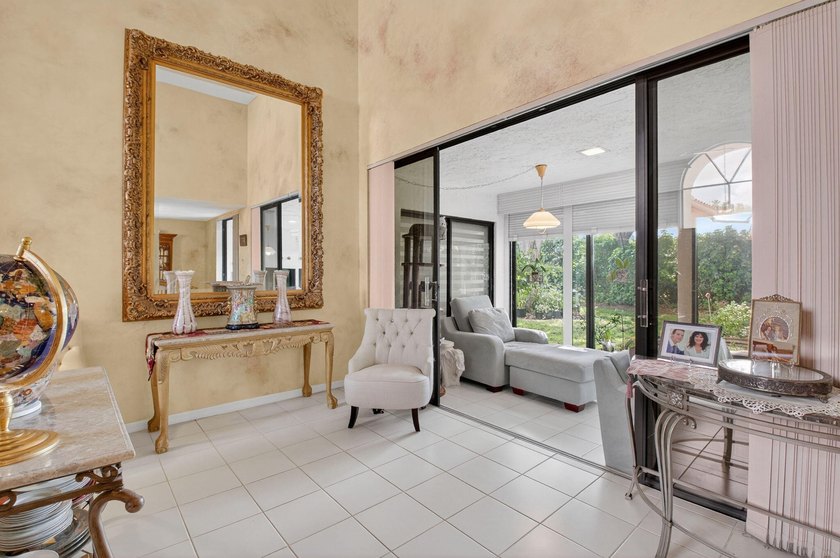 A Garden Lover's Dream Villa! Surrounded by scenic garden views - photo 10