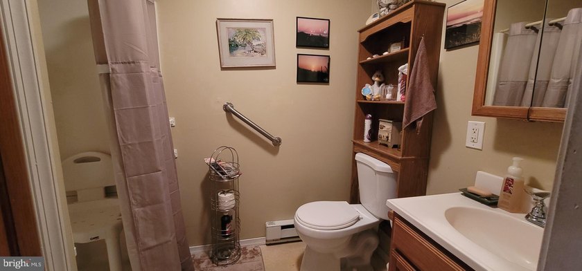 Welcome to Cranberry Run's 55+ Adult Community! This spacious 1 - photo 13