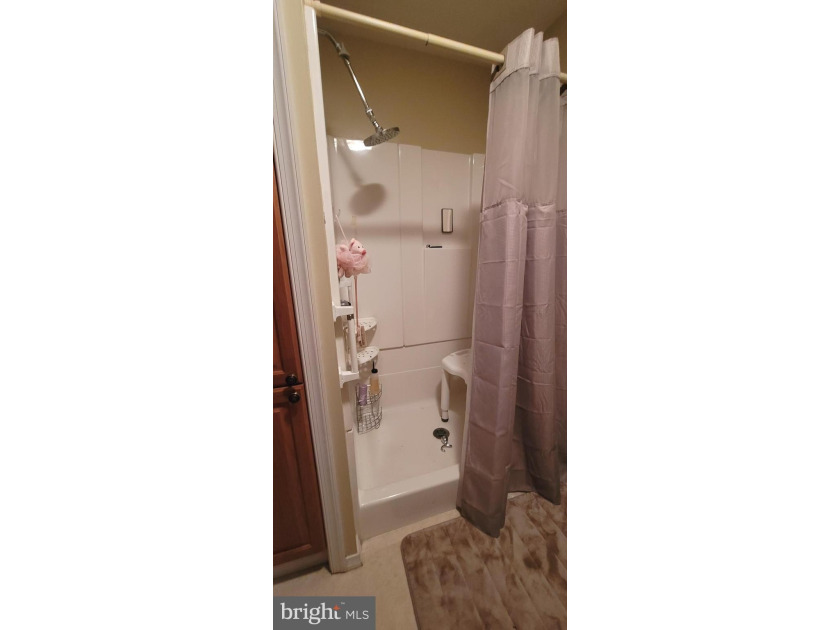 Welcome to Cranberry Run's 55+ Adult Community! This spacious 1 - photo 15