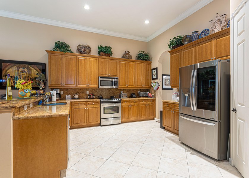 Exceptional cul-de-sac lot. This meticulously designed Roma - photo 17