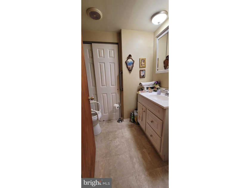 Welcome to Cranberry Run's 55+ Adult Community! This spacious 1 - photo 18