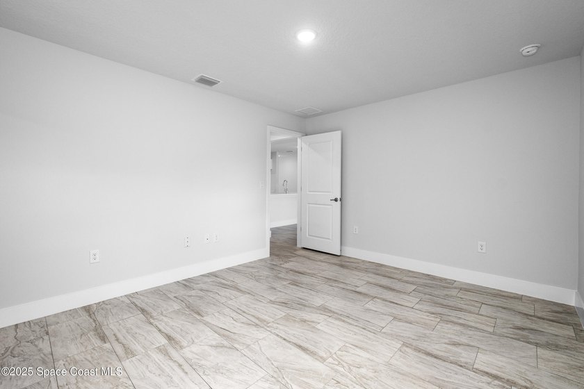 Welcome to your dream home: the Casabella model! This stunning - photo 19