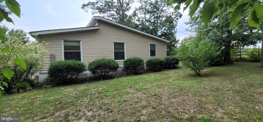 Welcome to Cranberry Run's 55+ Adult Community! This spacious 1 - photo 24