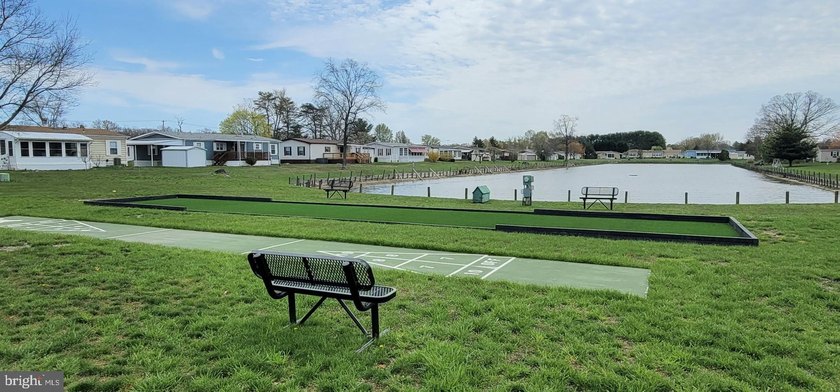 Welcome to Cranberry Run's 55+ Adult Community! This spacious 1 - photo 35