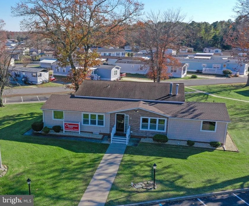 Welcome to Cranberry Run's 55+ Adult Community! This spacious 1 - photo 38