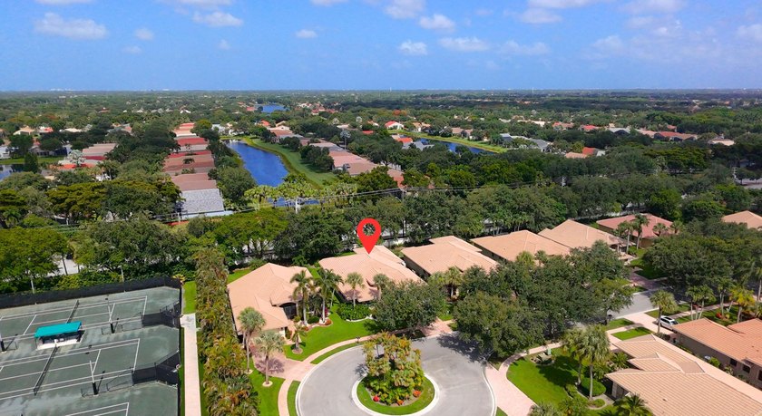 Exceptional cul-de-sac lot. This meticulously designed Roma - photo 42