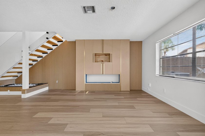 Stylish updates, modern finishes, 2019 Roof and an unbeatable - photo 12