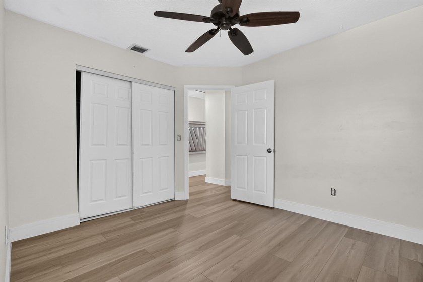 Stylish updates, modern finishes, 2019 Roof and an unbeatable - photo 22