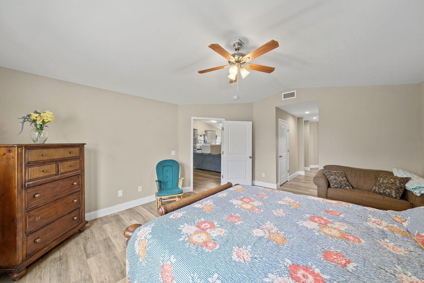 Charming home in desirable Lynn Haven, just minutes from the - photo 24