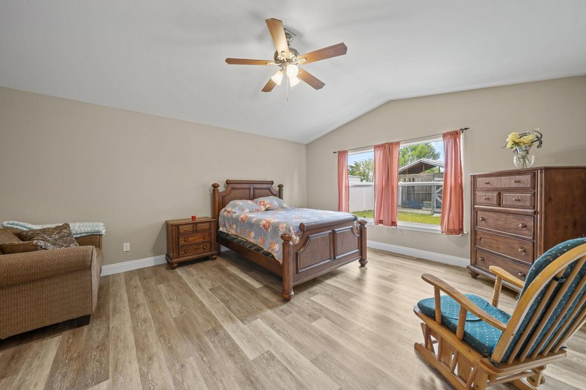 Charming home in desirable Lynn Haven, just minutes from the - photo 25