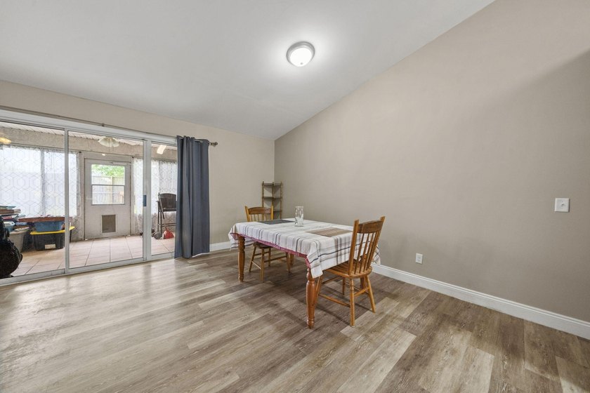 Charming home in desirable Lynn Haven, just minutes from the - photo 29