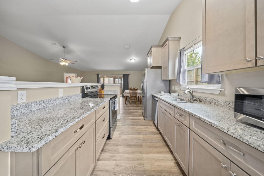 Charming home in desirable Lynn Haven, just minutes from the - photo 33