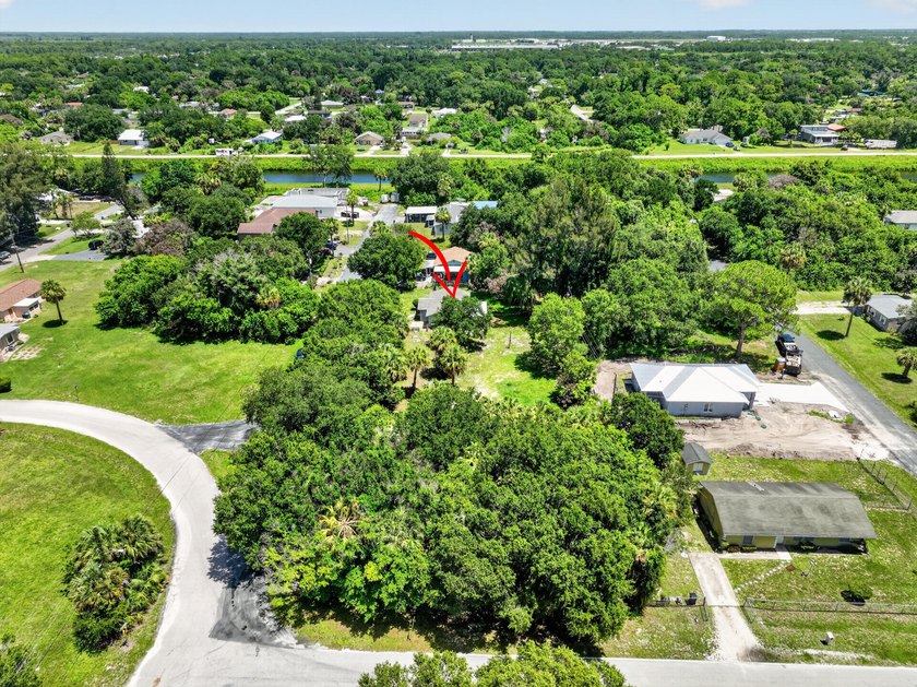 Nicely renovated 3-bedroom, 2-bath CBS home situated on a - photo 49