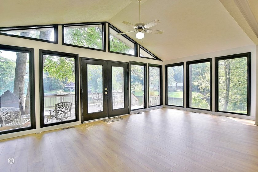 Wake up to breathtaking long-range views of Lake Harding from - photo 5