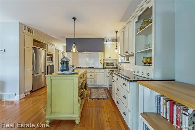 Contingent offer accepted-Buyer needs to sell home first. Other - photo 26