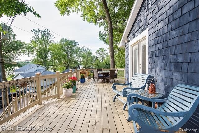 Contingent offer accepted-Buyer needs to sell home first. Other - photo 31