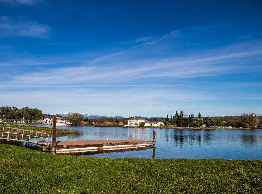Beautiful Lakefront Living with 150 Feet of Waterfront and Views - photo 50