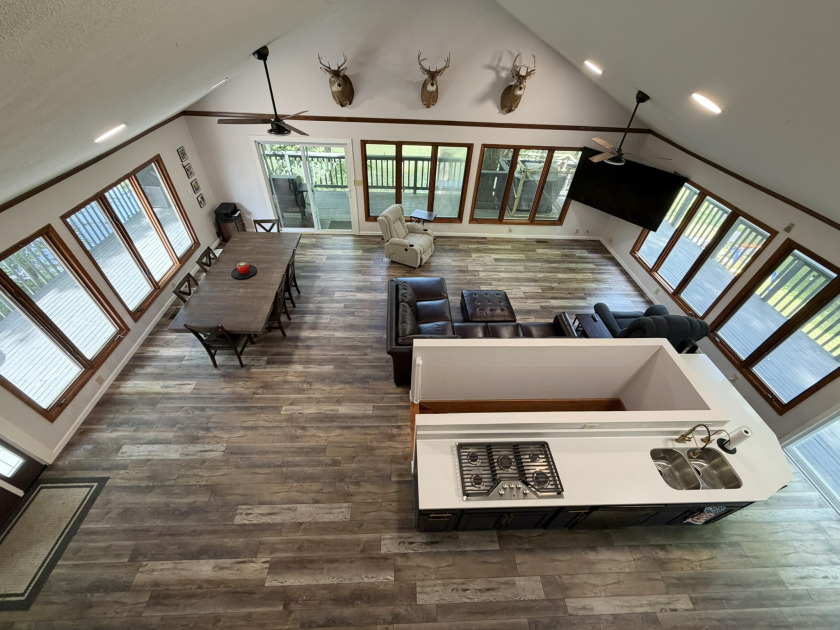 Waterfront 3 br 2.5 bath home - photo 10