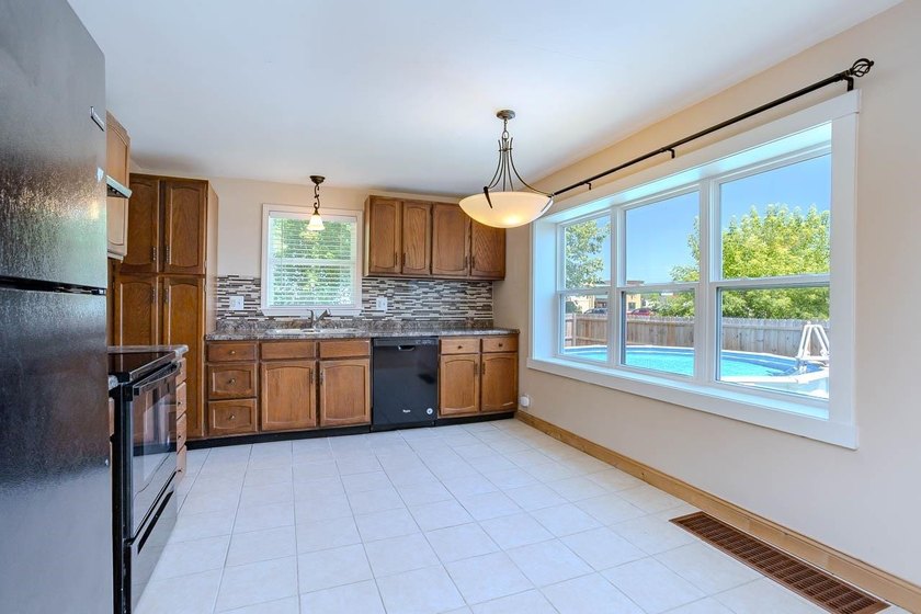Whether you're looking for a primary residence, investment - photo 11