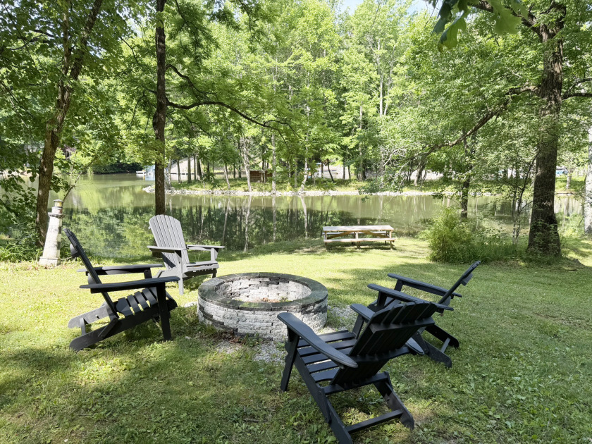 Waterfront 3 br 2.5 bath home - photo 25