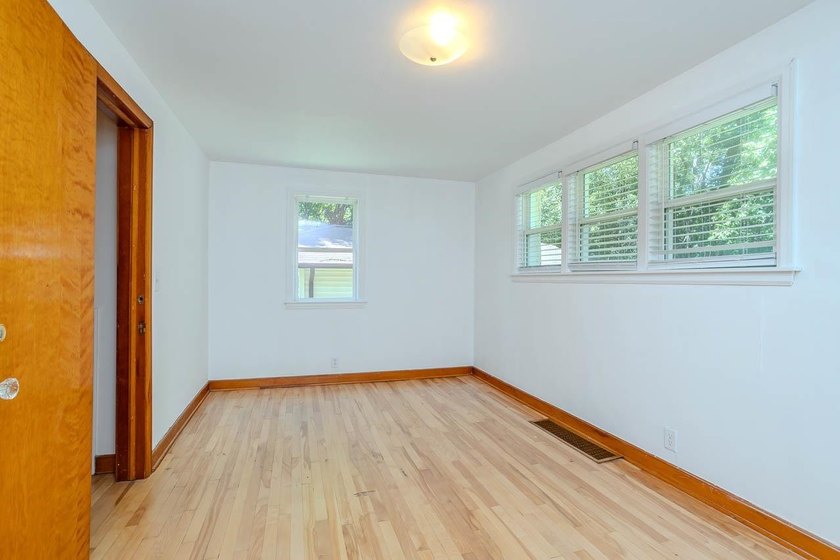 Whether you're looking for a primary residence, investment - photo 25