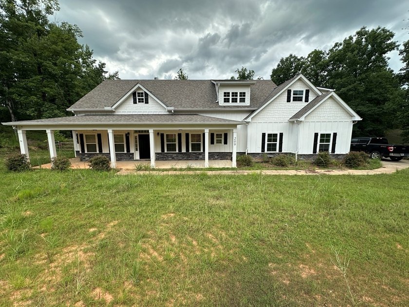 Welcome to Crestline Drive! If you've been looking for acreage - photo 2