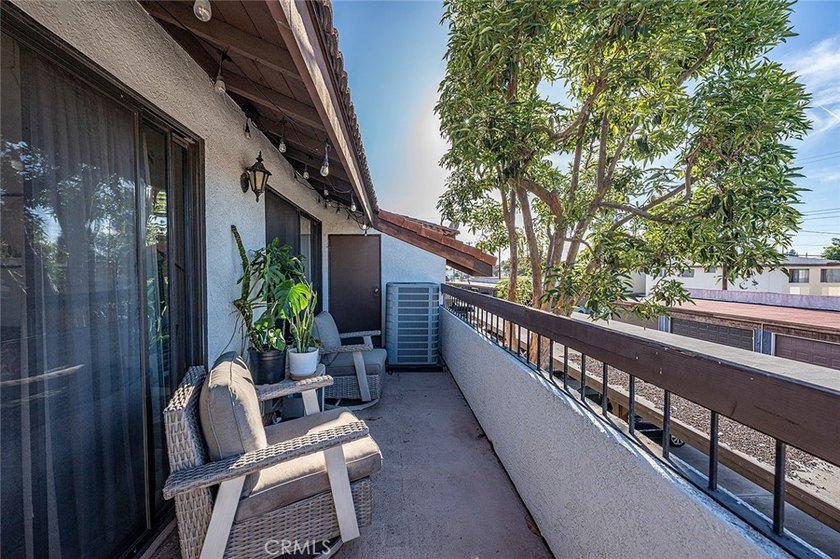 Open and airy second-floor condominium with soaring vaulted - photo 9