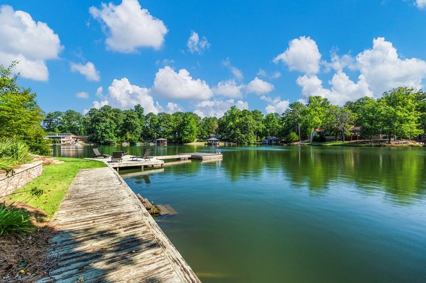 Welcome to one of Lake Harding's most captivating waterfront - photo 10